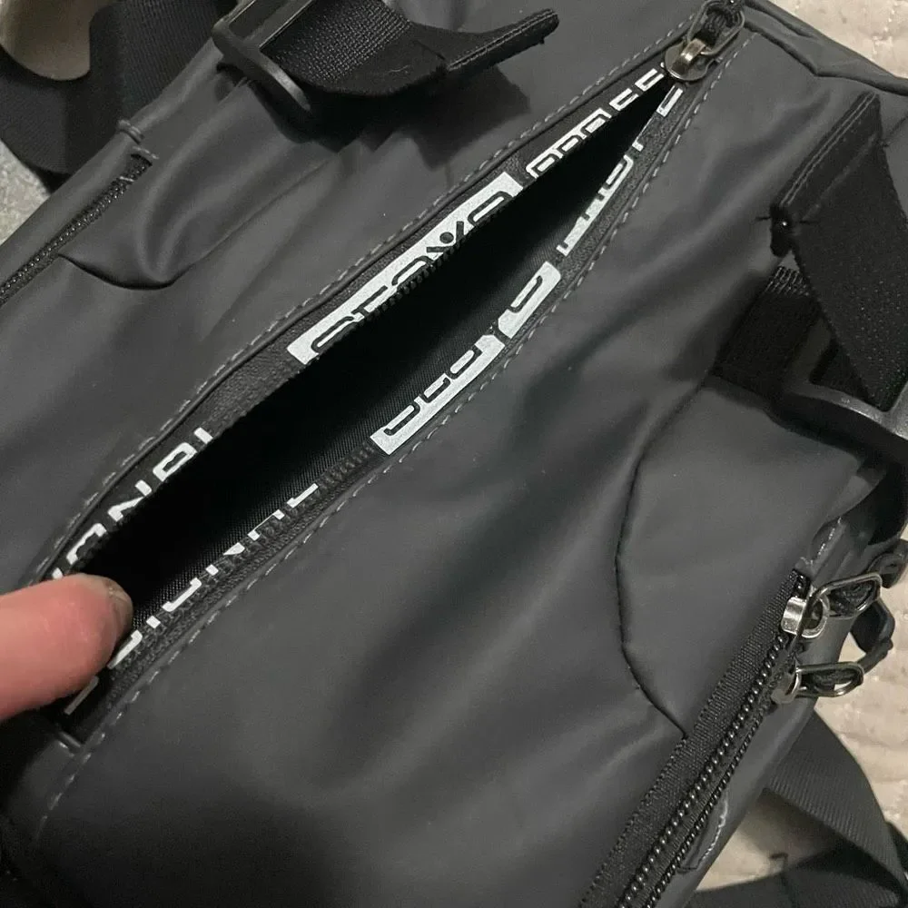 Euc black shoulder or cross body travel bag - Picture 6 of 8